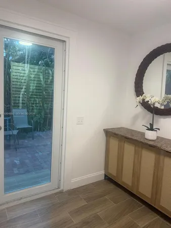 $3,000 | 1235 Coral Way, Unit COTTAGE, Coral Gables, FL 33134