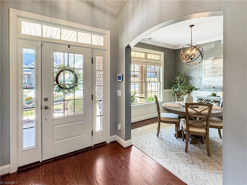 2234 Renaissance Lane High Point, NC 27262 - Photo 3 of 33