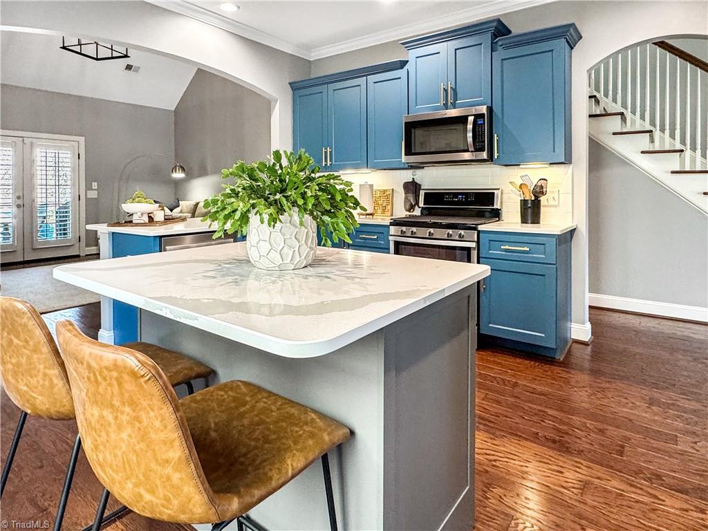 2234 Renaissance Lane High Point, NC 27262 - Photo 6 of 33