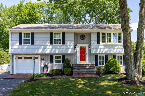 $399,900 | 81 Minnesota Lane, Bristol, CT 06010