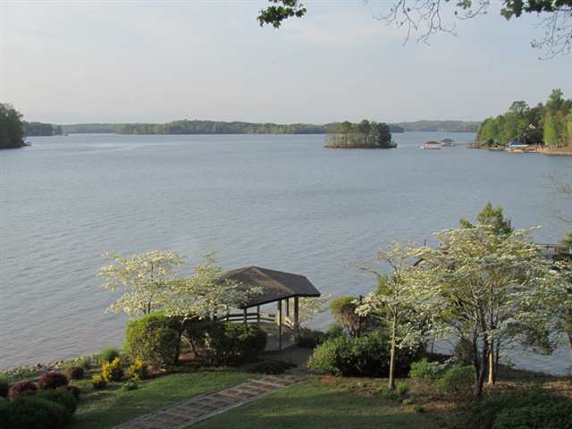 2028 Westview Point Seneca, SC 29672 - Photo 1 of 25 Gallery Image 1