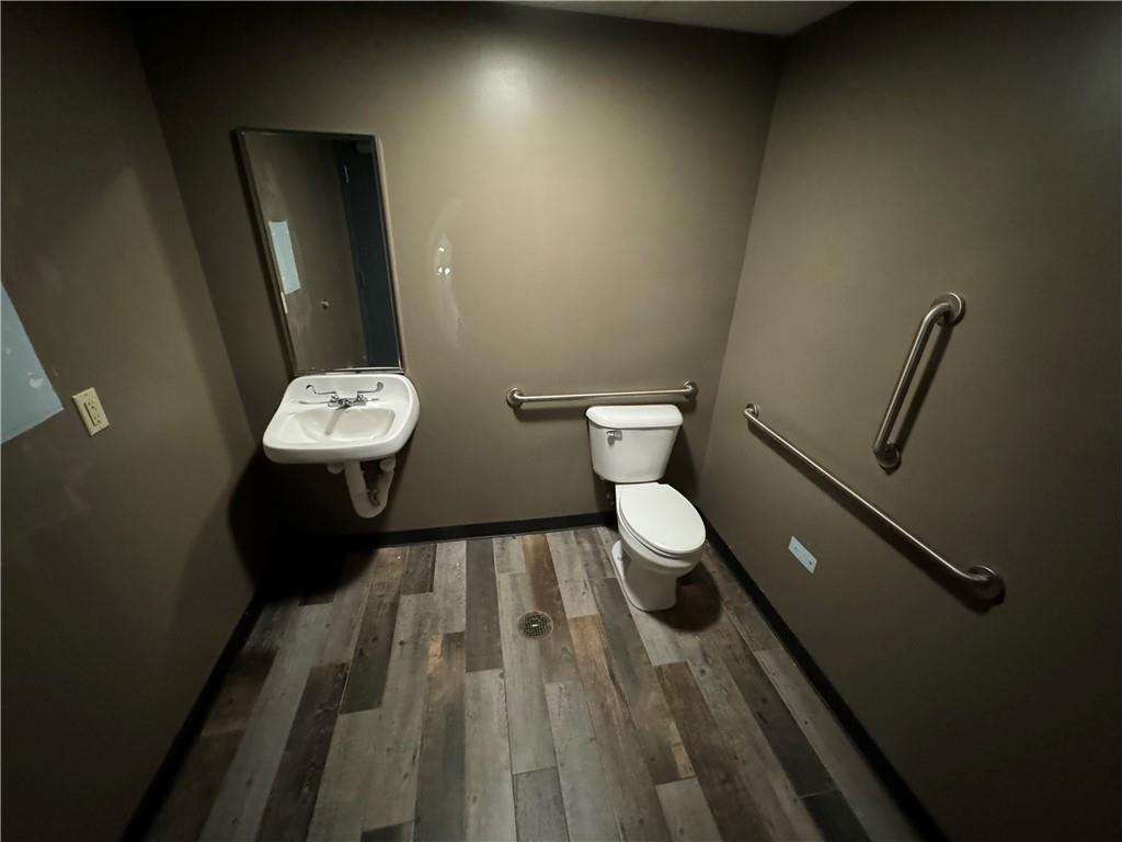 315 Green Ridge Road New Castle, PA 16105 - Photo 6 of 12 a view of a bathroom with a sink and toilet
