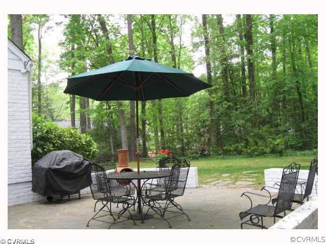 8026 Cherokee Road Richmond, VA 23225 - Photo 12 of 12 a view of a patio with furniture