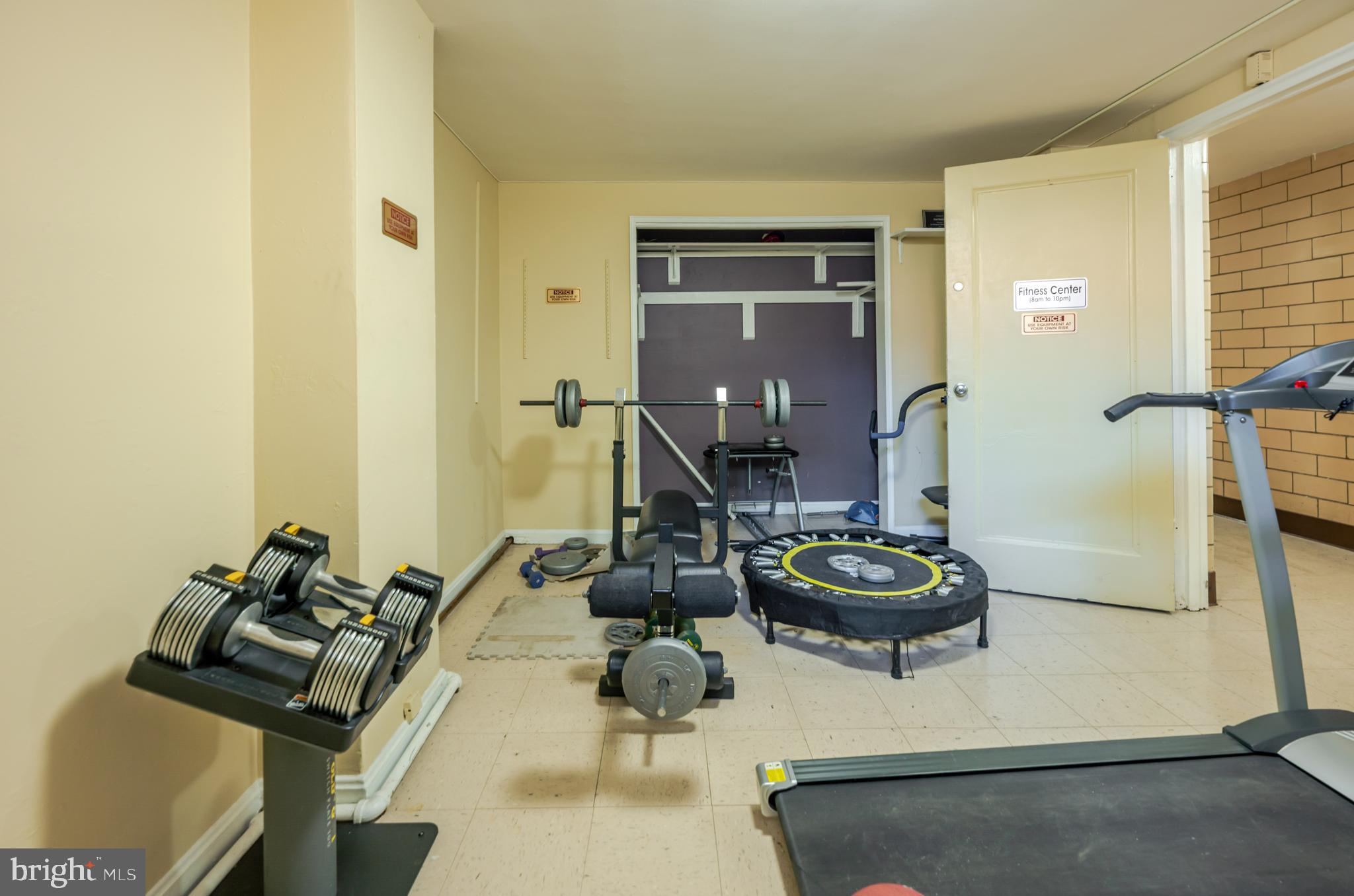 3901 Tunlaw Road Northwest, Unit 705 Washington, DC 20007 - Photo 20 of 23