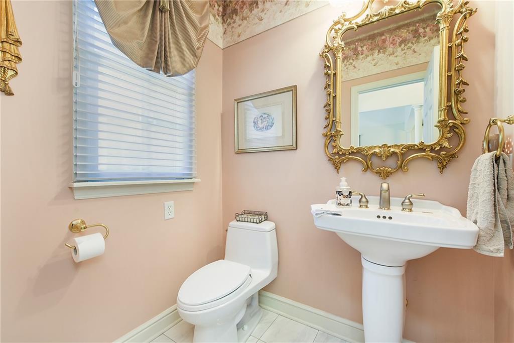 1612 Cook School Road Pittsburgh, PA 15241 - Photo 6 of 24 Gallery Image 6