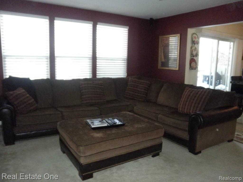 856 Deer Run Lake Road Holly, MI 48442 - Photo 9 of 34 use3.jpg