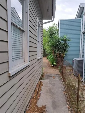 $2,000 | 1120 Eighth Street, New Orleans, LA 70115
