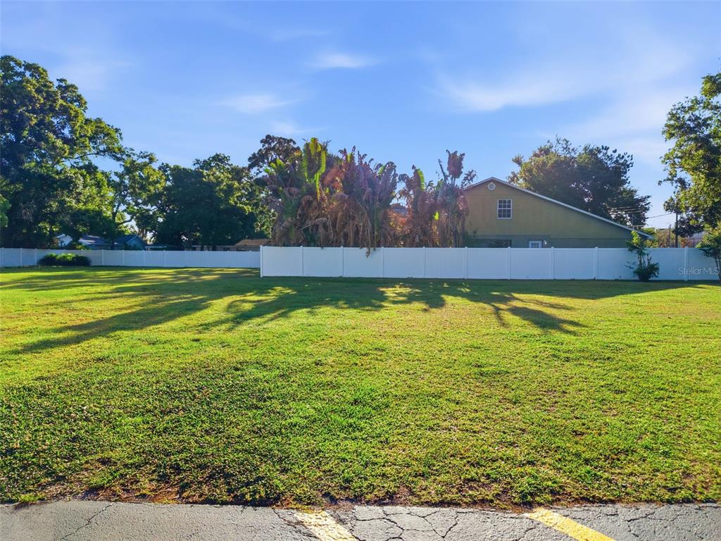 3348 West Hidden Haven Court Tampa, FL 33607 - Photo 18 of 43 a view of a swimming pool with an ocean view