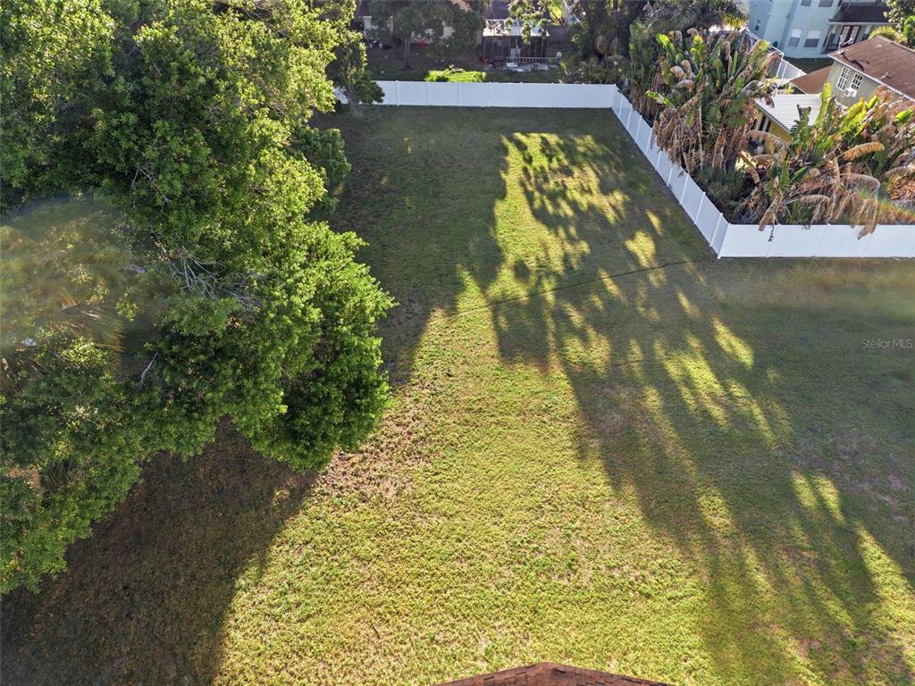 3348 West Hidden Haven Court Tampa, FL 33607 - Photo 24 of 43 an aerial view of a yard