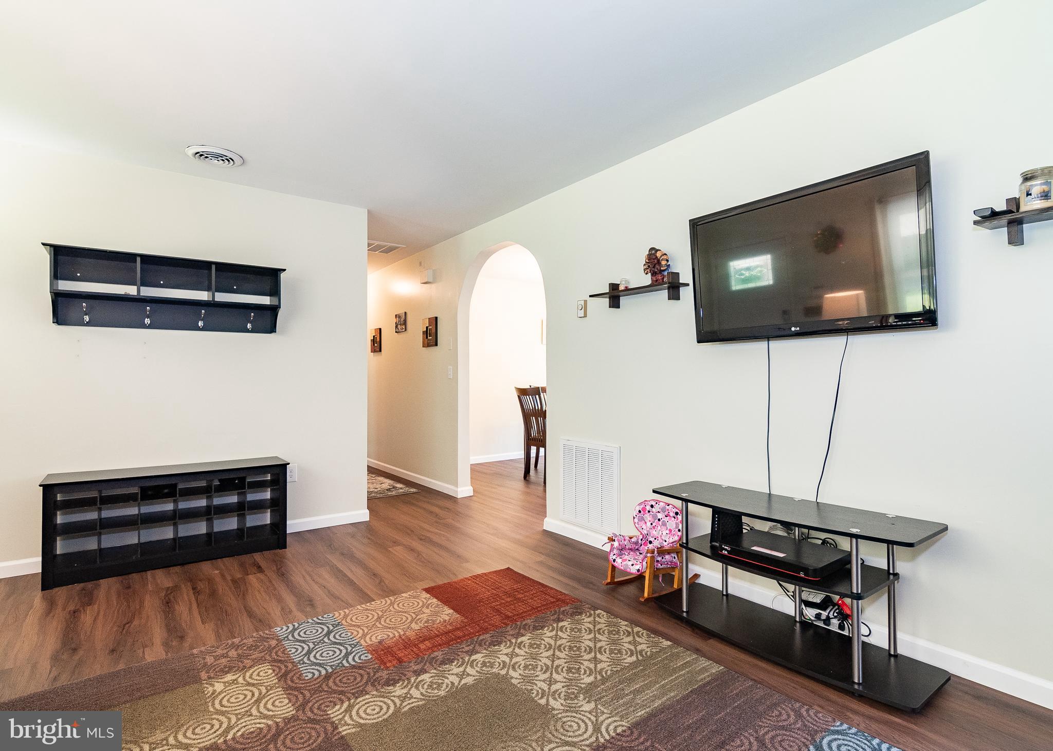 1248 Macton Road Street, MD 21154 - Photo 18 of 44 Family Room