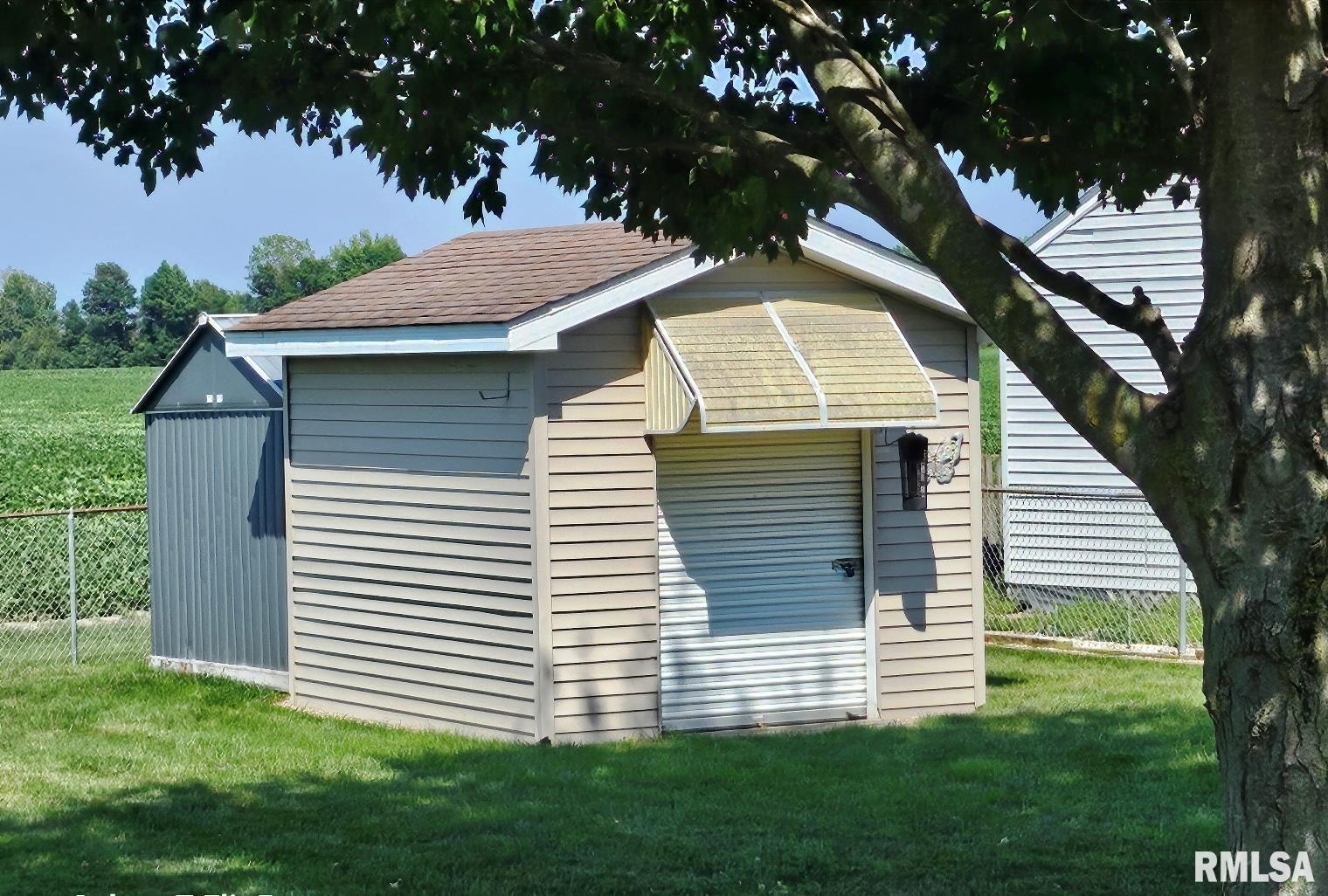 132 Post Road Virden, IL 62690 - Photo 9 of 36