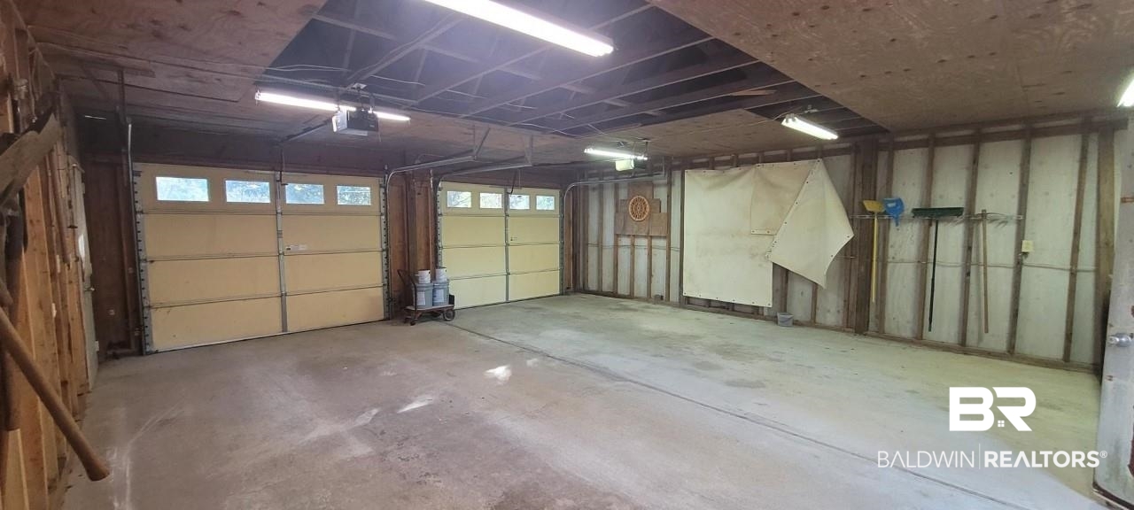 19091 Thompson Hall Road Fairhope, AL 36532 - Photo 24 of 38 Garage