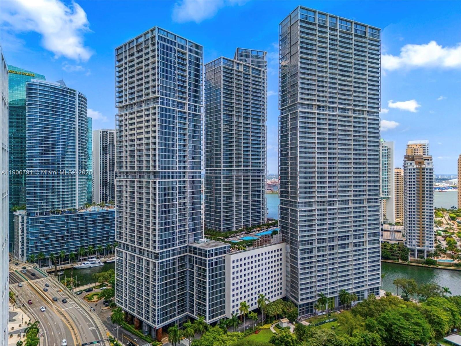 485 Brickell Avenue, Unit 3607 Miami, FL 33131 - Photo 26 of 36 a view of a building