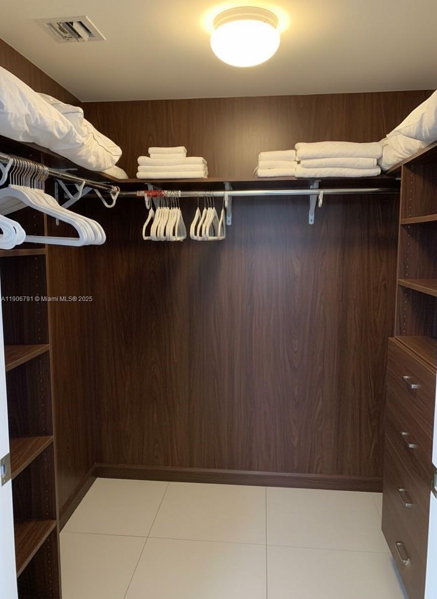 485 Brickell Avenue, Unit 3607 Miami, FL 33131 - Photo 9 of 36 a view of water heater