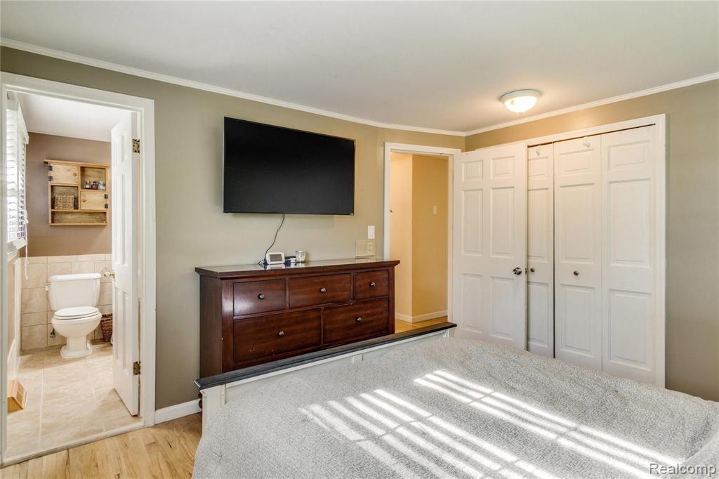 28015 Ridgebrook Road Farmington Hills, MI 48334 - Photo 16 of 35