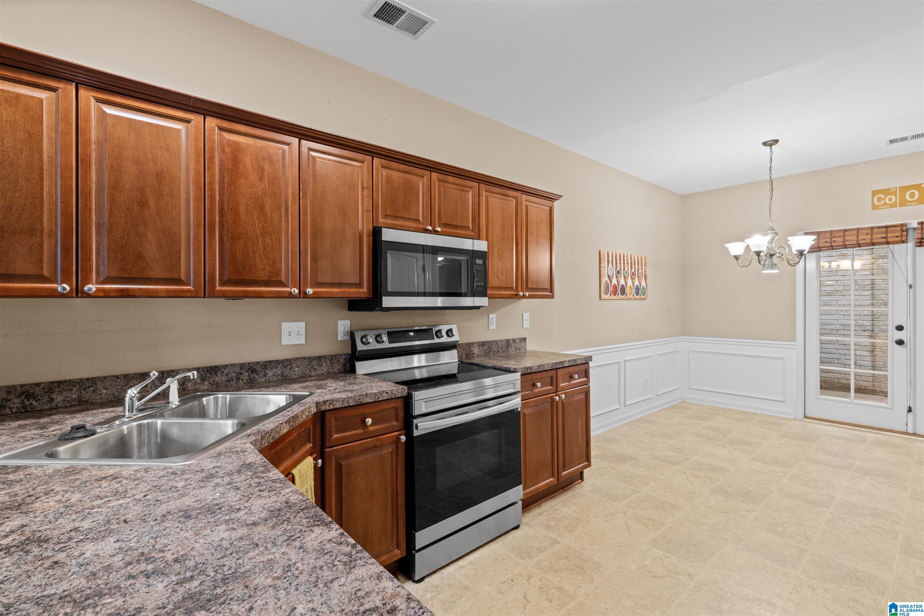 2340 Ridgemont Drive Birmingham, AL 35244 - Photo 8 of 18