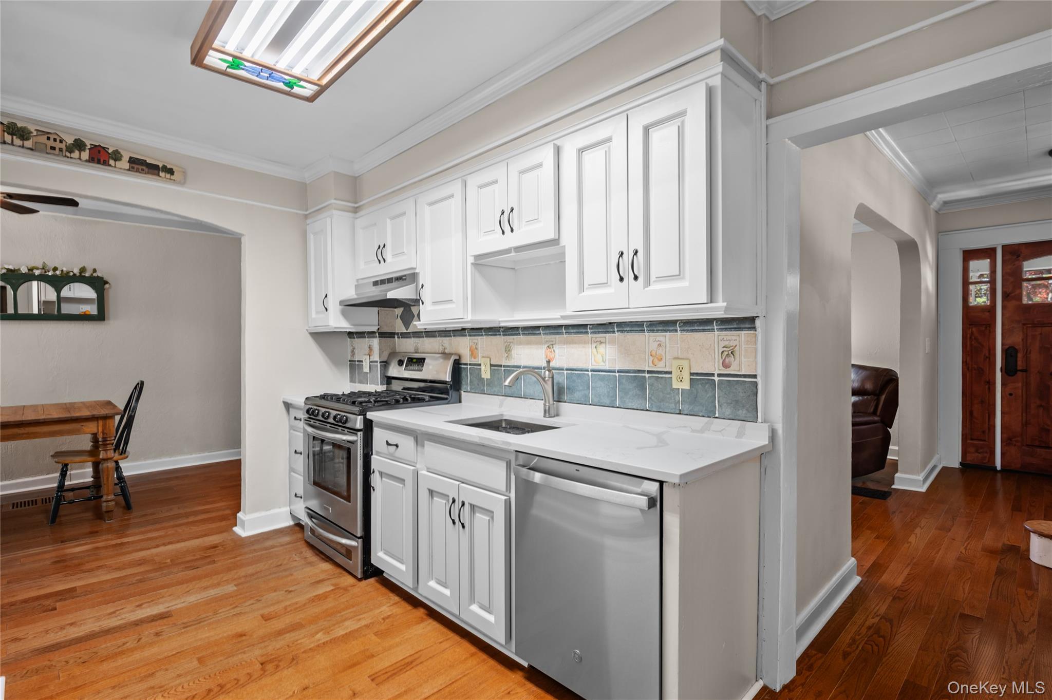 1 Pembroke Street New Rochelle, NY 10801 - Photo 15 of 47 New custom doors on cabinets