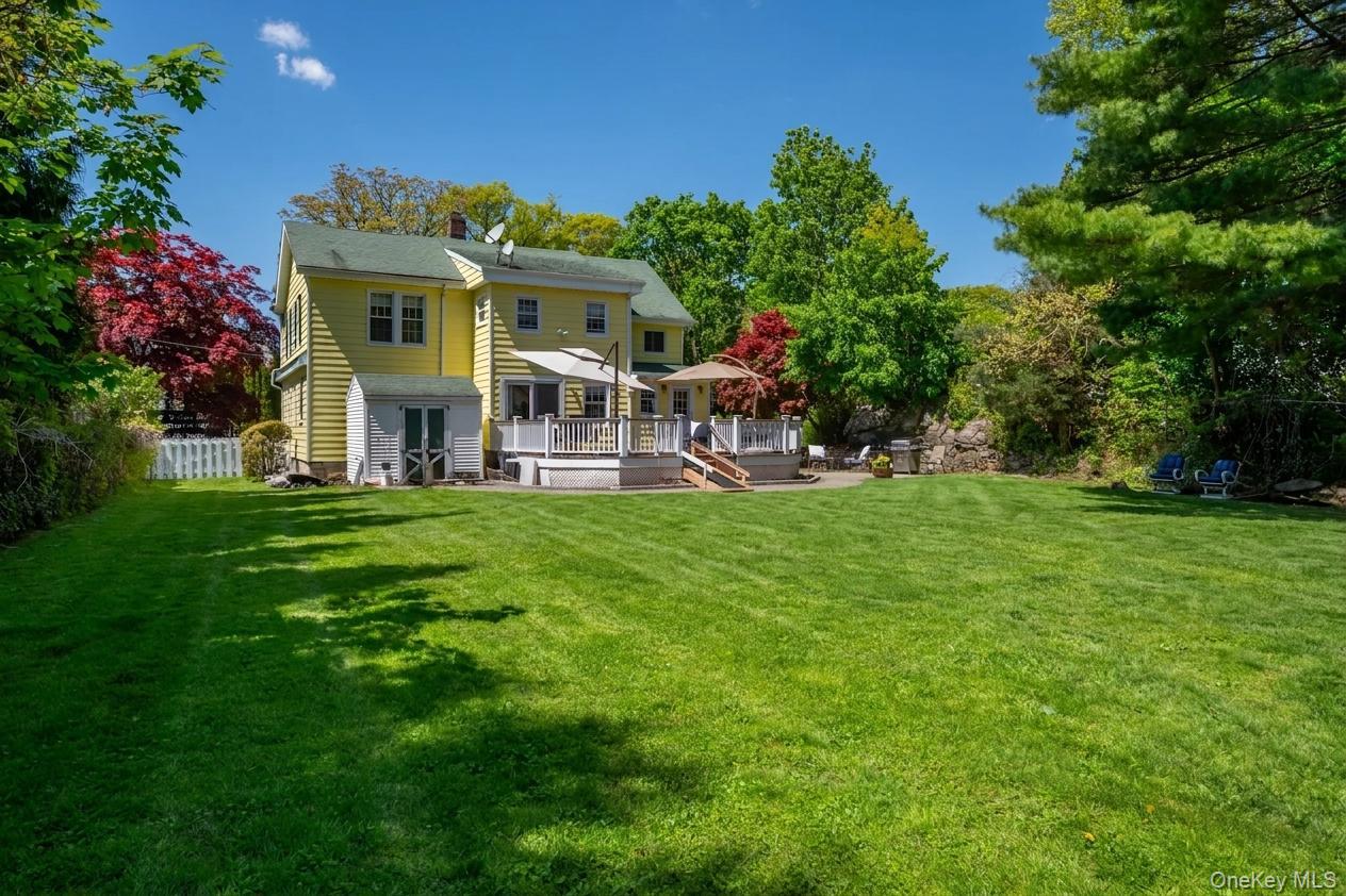 1 Pembroke Street New Rochelle, NY 10801 - Photo 42 of 47 Another view of the beautiful level yard