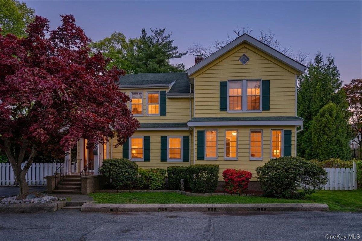 1 Pembroke Street New Rochelle, NY 10801 - Photo 44 of 47 Come make this your new home.