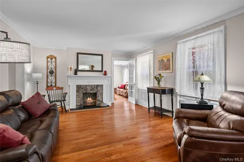 $799,000 | 1 Pembroke Street, New Rochelle, NY 10801
