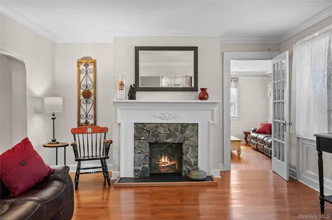 $799,000 | 1 Pembroke Street, New Rochelle, NY 10801