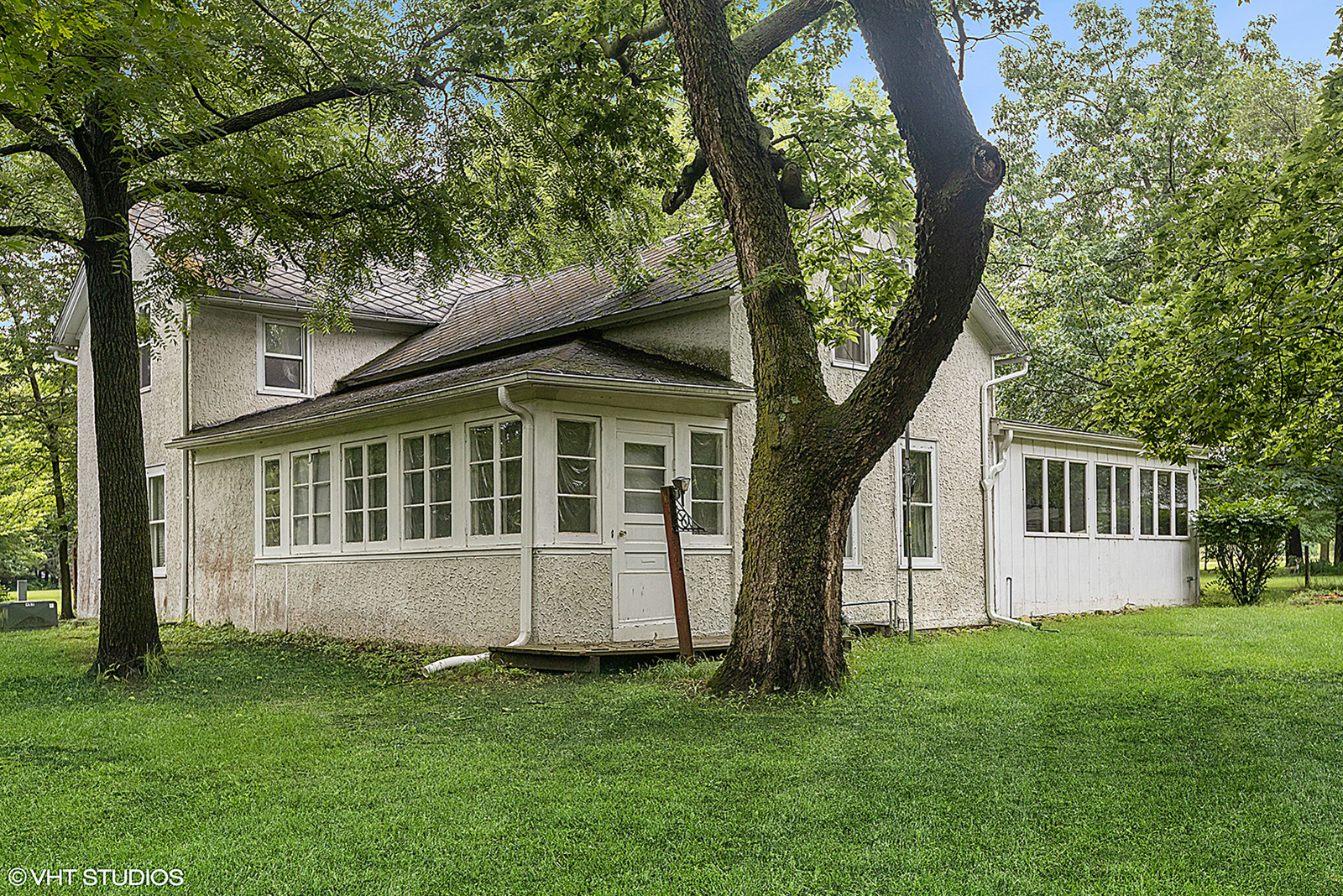 2057 West Southmor Road Morris, IL 60450 - Photo 2 of 41 a view of house with backyard