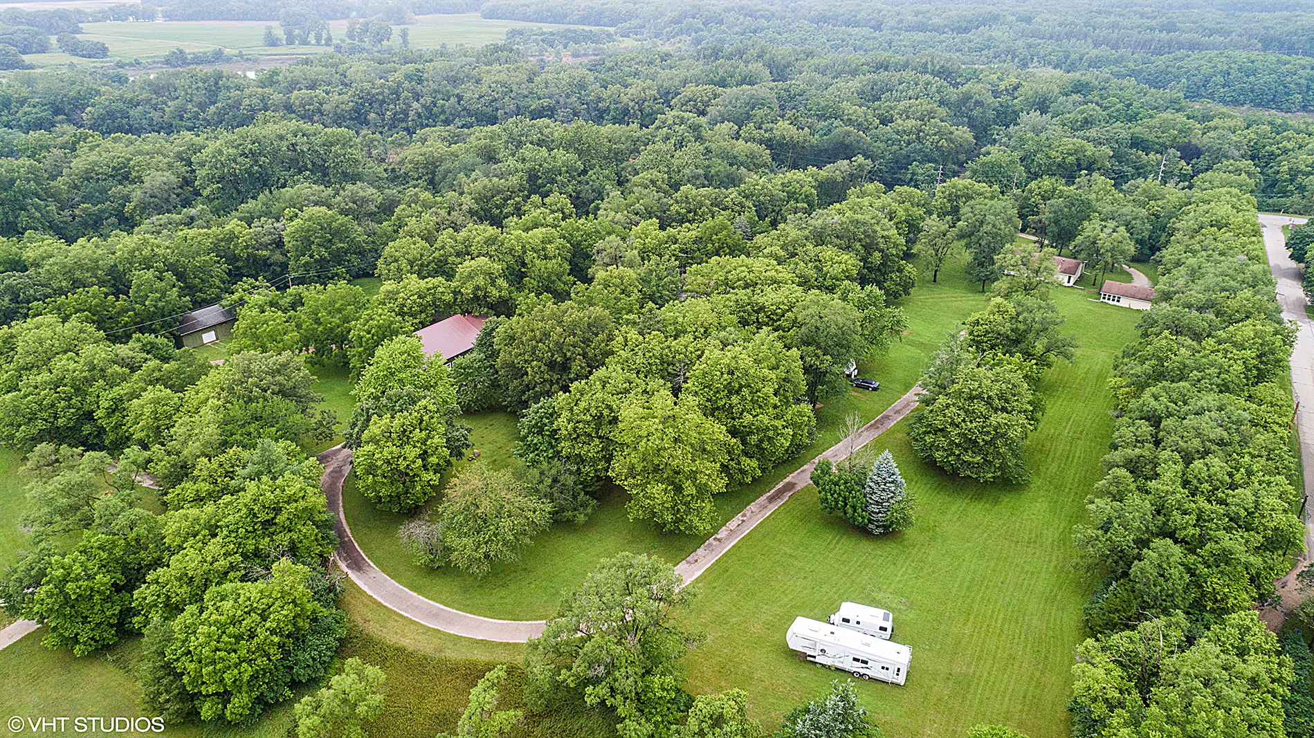2057 West Southmor Road Morris, IL 60450 - Photo 25 of 41 a view of a yard with a tree