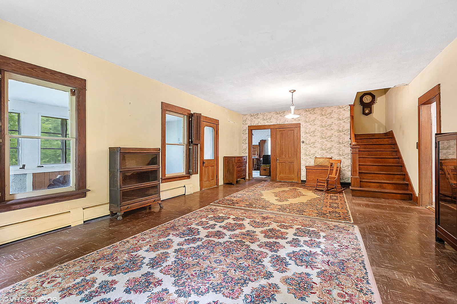 2057 West Southmor Road Morris, IL 60450 - Photo 3 of 41 a view of a livingroom with wooden furniture and windows