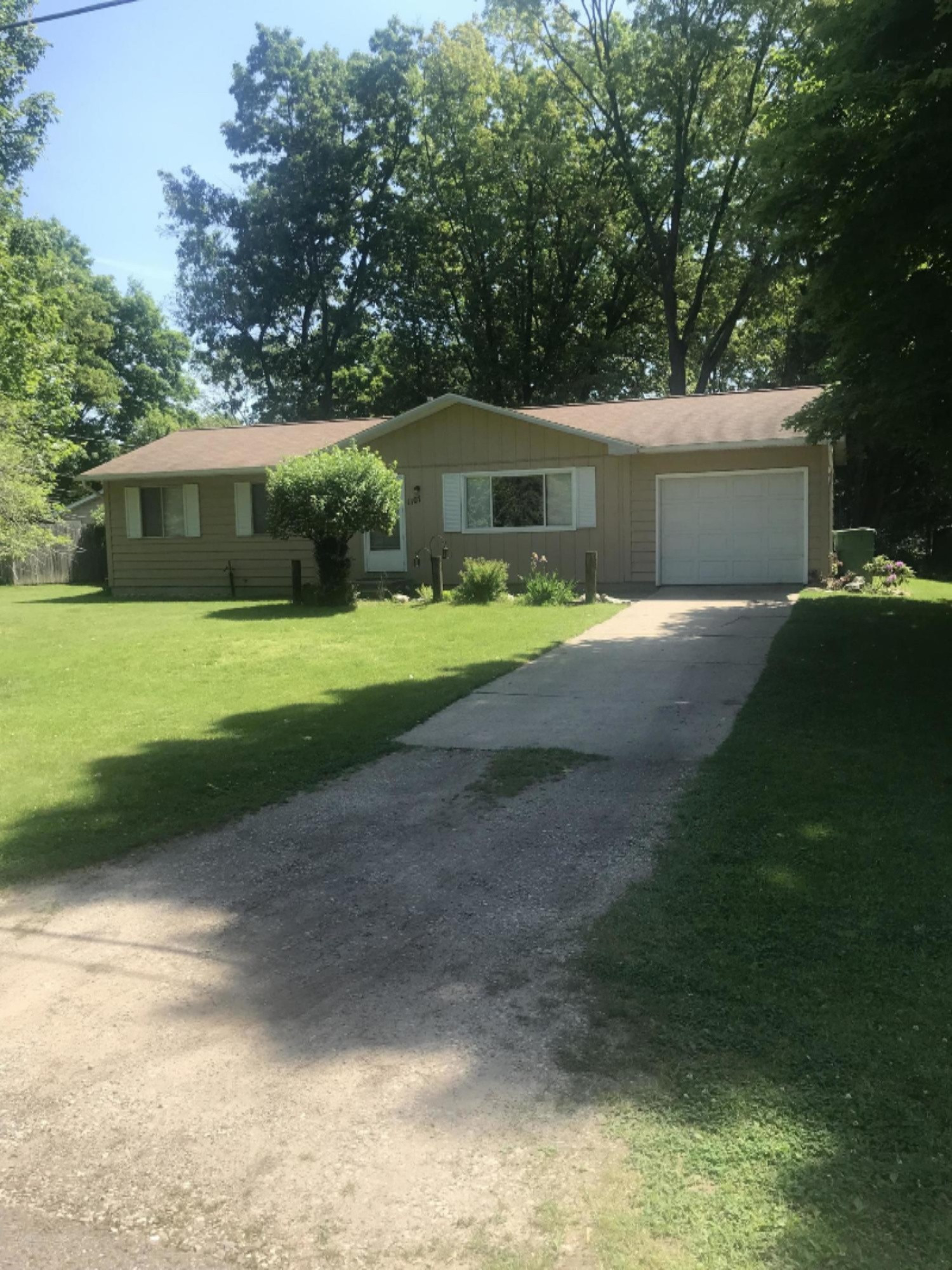 1107 Orchard Drive Three Rivers, MI 49093 - Photo 1 of 16 IMG_7221 - Copy