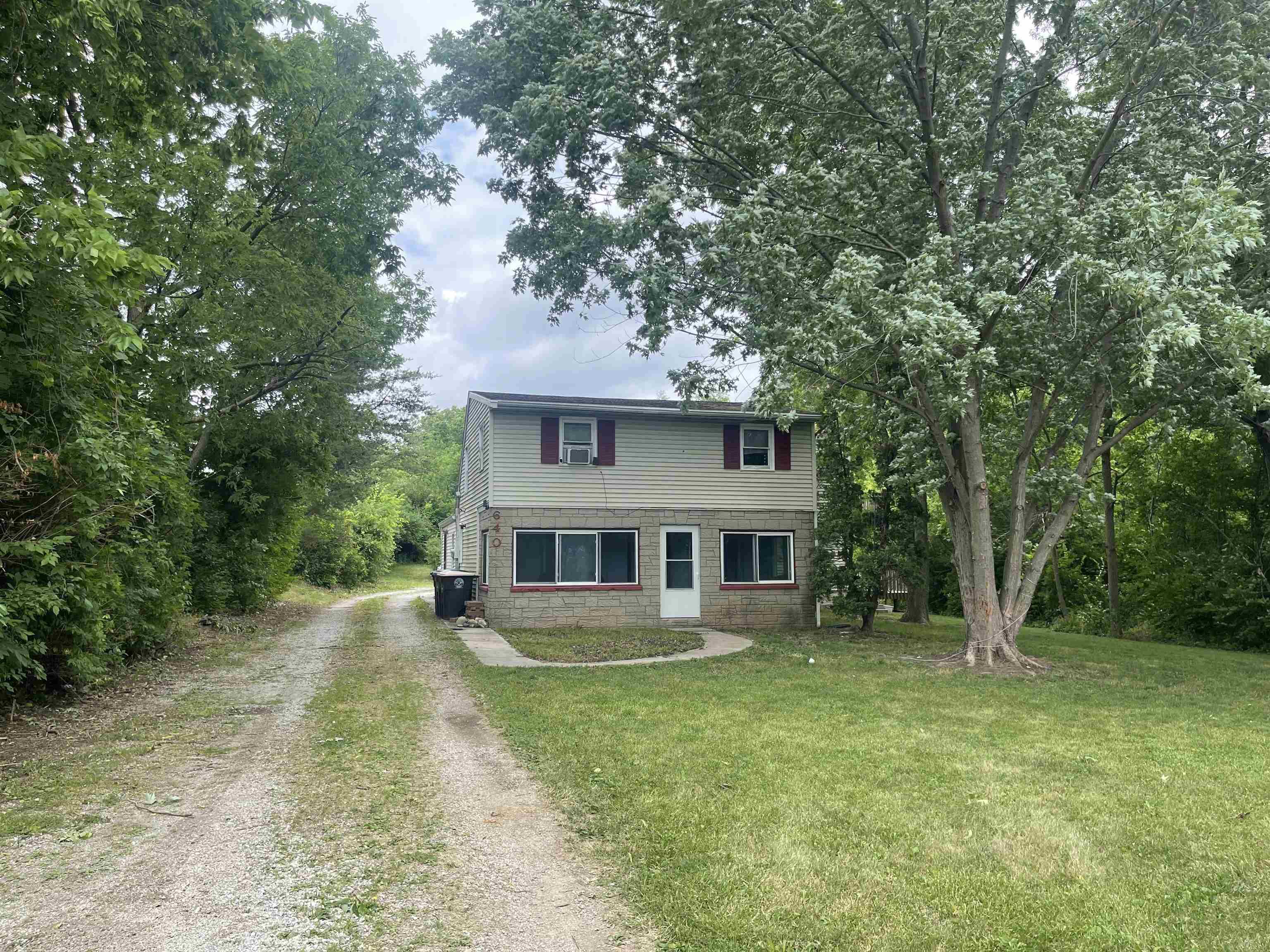 640 Lower Huntington Road Fort Wayne, IN 46819 - Photo 1 of 24