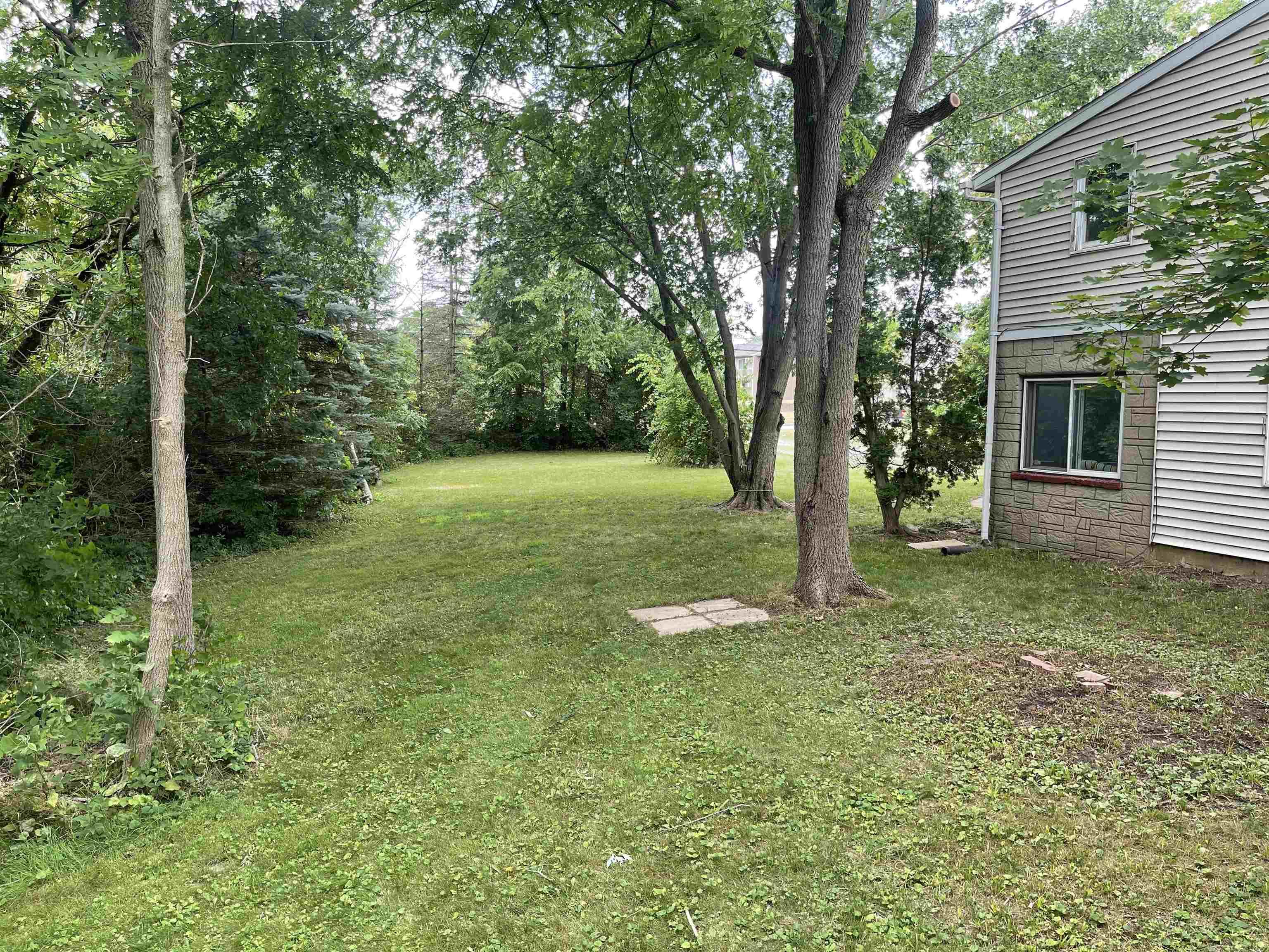 640 Lower Huntington Road Fort Wayne, IN 46819 - Photo 3 of 24