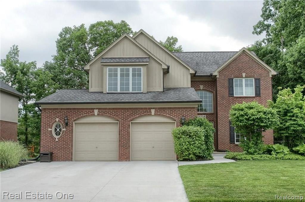 2054 Baron Rochester Hills, MI 48307 - Photo 1 of 32