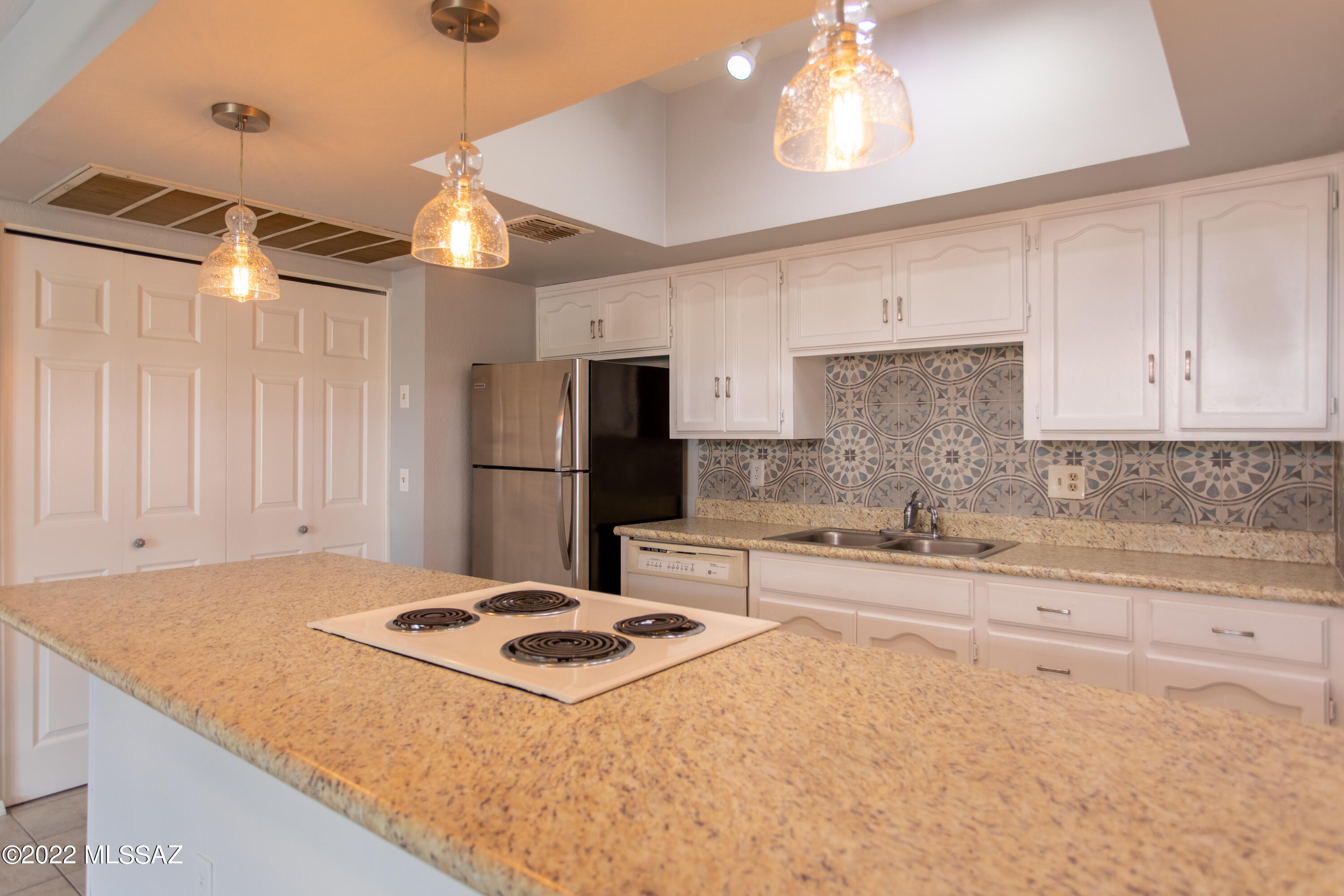 1200 East River Road, Unit L155 Tucson, AZ 85718 - Photo 11 of 32