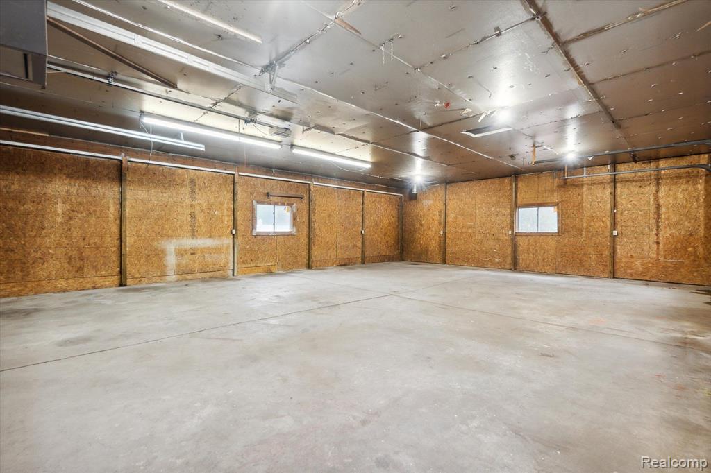 5483 Oleksyn Road Flint, MI 48504 - Photo 8 of 37