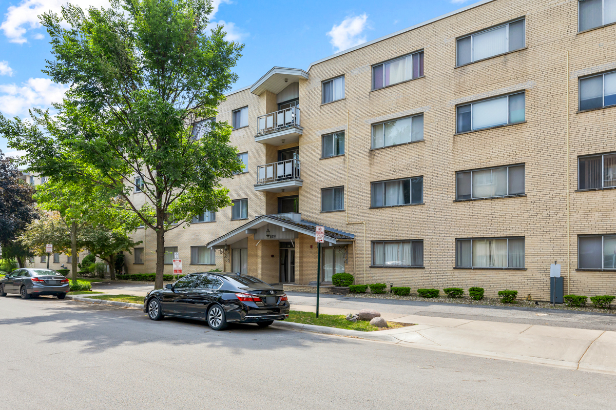 5251 Galitz Street, Unit 311 Skokie, IL 60077 - Photo 1 of 16 Gallery Image 1