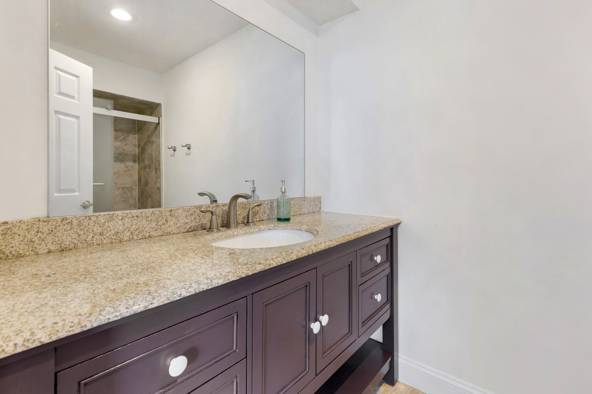 5251 Galitz Street, Unit 311 Skokie, IL 60077 - Photo 9 of 16 Gallery Image 9