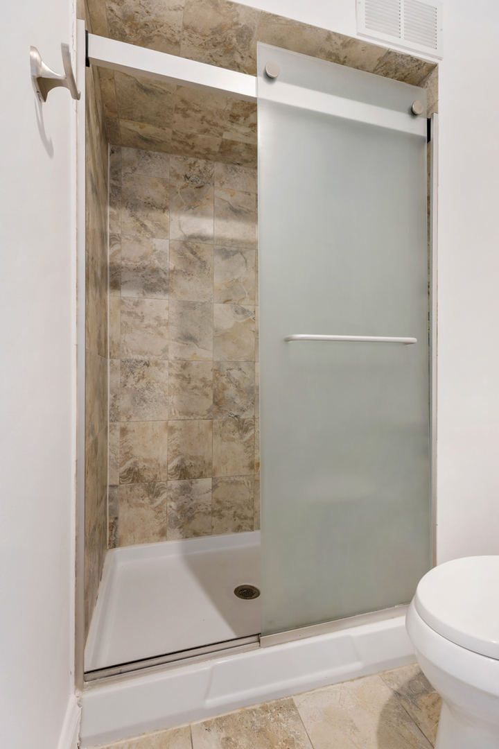 5251 Galitz Street, Unit 311 Skokie, IL 60077 - Photo 10 of 16 Gallery Image 10