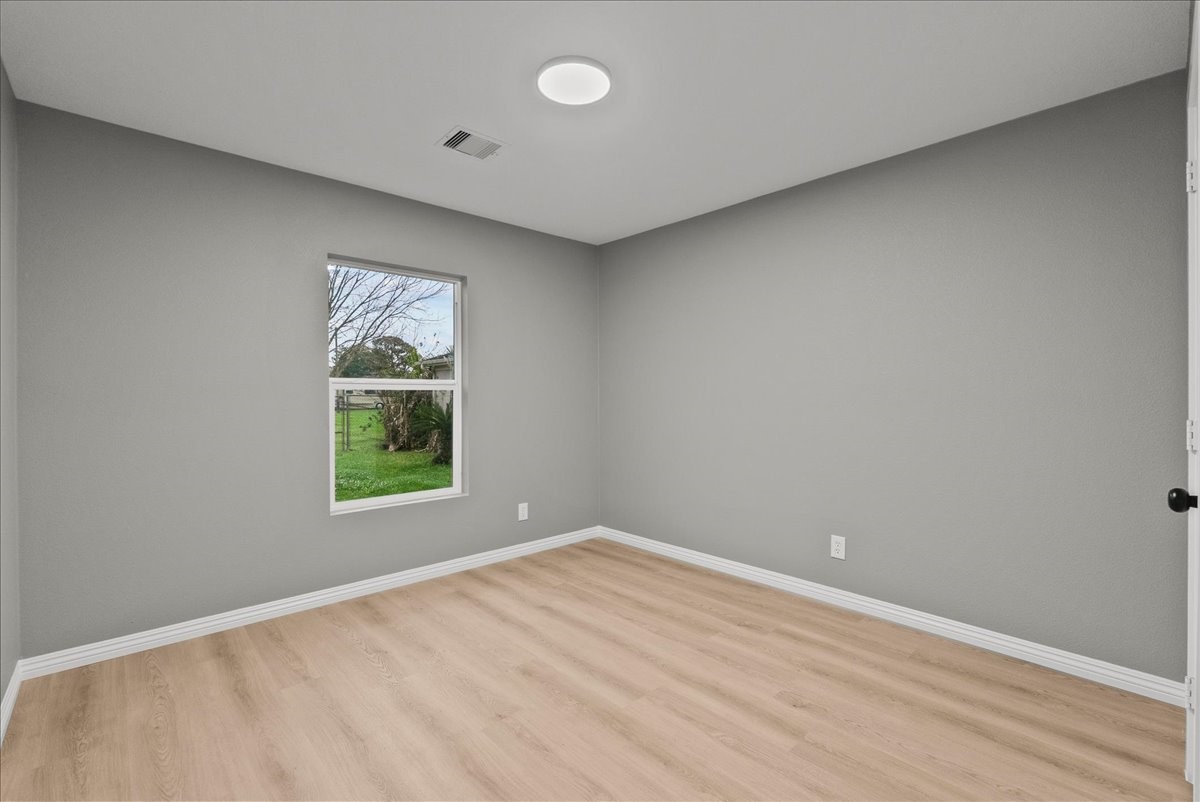 123 Lake Road La Marque, TX 77568 - Photo 18 of 31 Bedroom 2