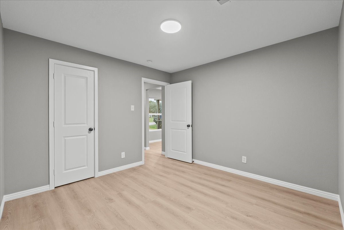 123 Lake Road La Marque, TX 77568 - Photo 20 of 31 Bedroom 3