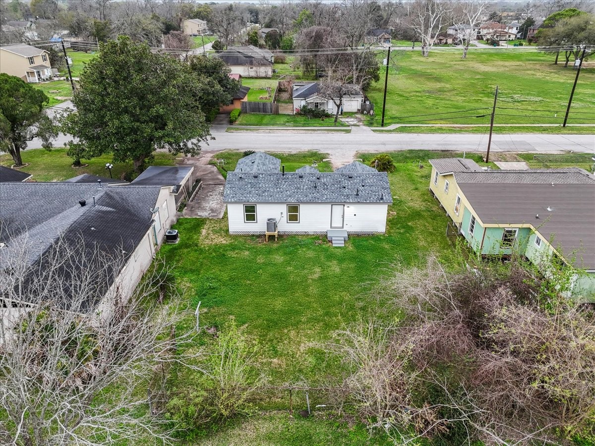 123 Lake Road La Marque, TX 77568 - Photo 30 of 31