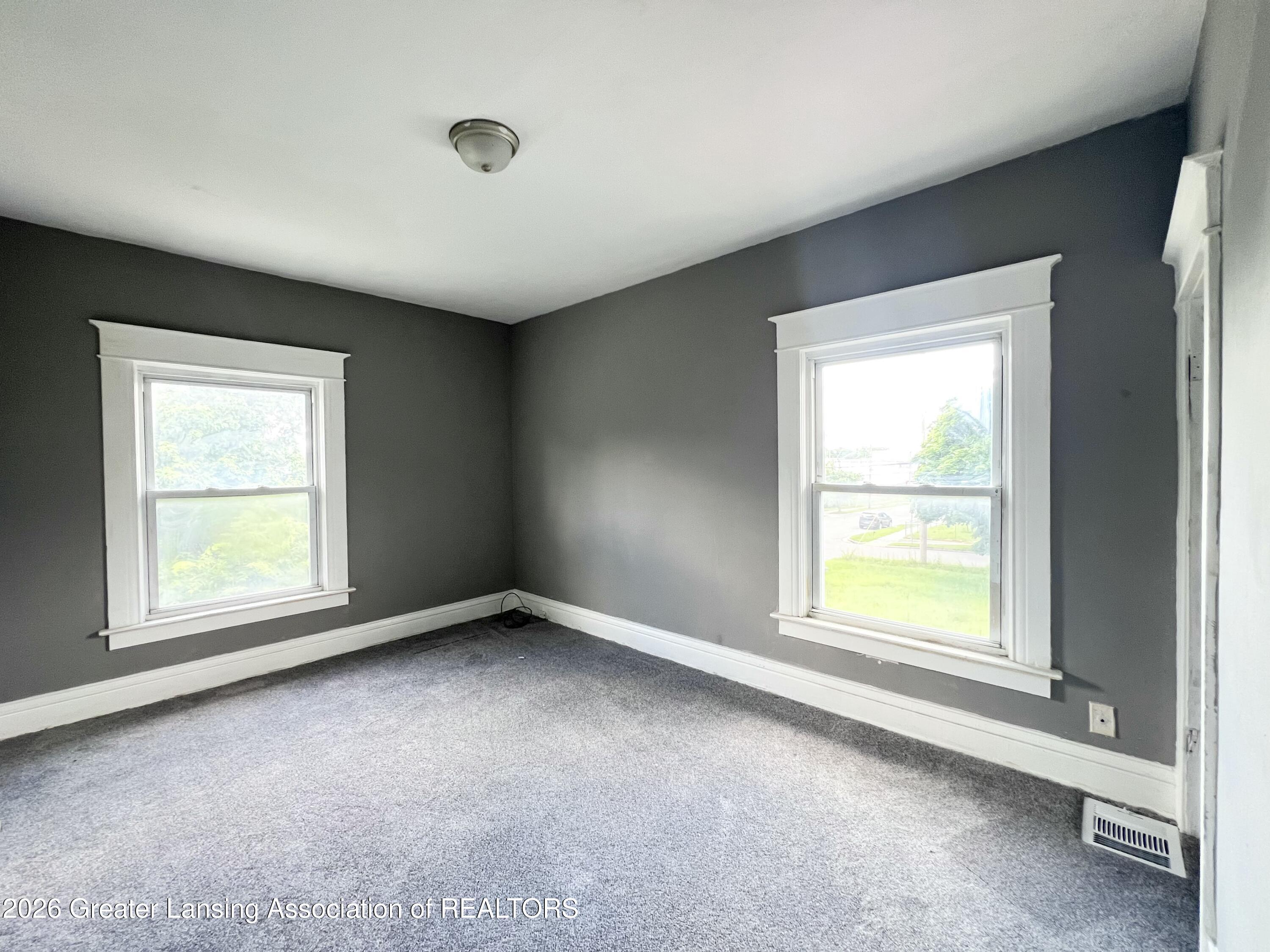 933 Porter Street Lansing, MI 48906 - Photo 27 of 30 0E0A62C6-BD69-4FD5-B212-EEC674D2F62F
