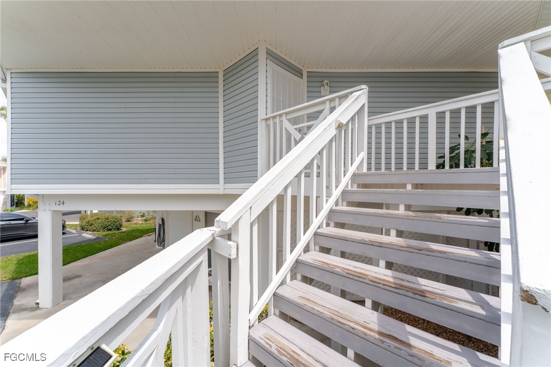 950 Moody Road, Unit 124 North Fort Myers, FL 33903 - Photo 6 of 44 a view of entryway