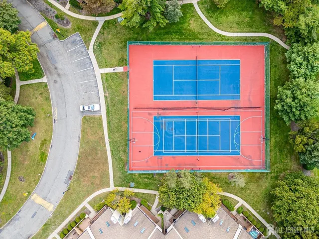 a view of park with entertaining space