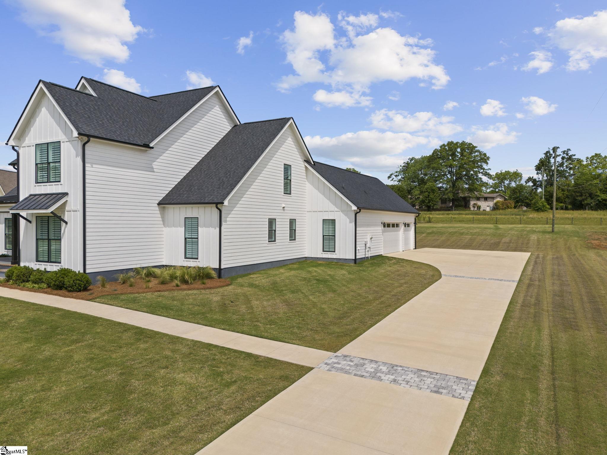 402 Old Batson Road Taylors, SC 29687 - Photo 5 of 45