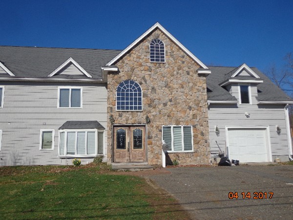 42 Cabot Road Danvers, MA 01923 - Photo 1 of 30 Gallery Image 1