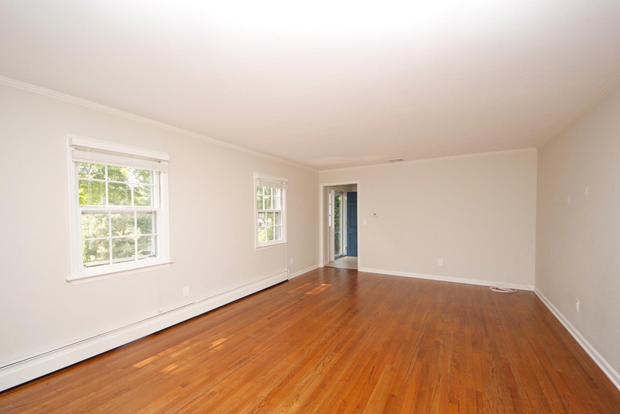 31 Holly Road New Canaan, CT 06840 - Photo 3 of 26 Living Room