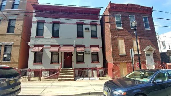 $1,800 | 819 24th Street, Union City, NJ 07087