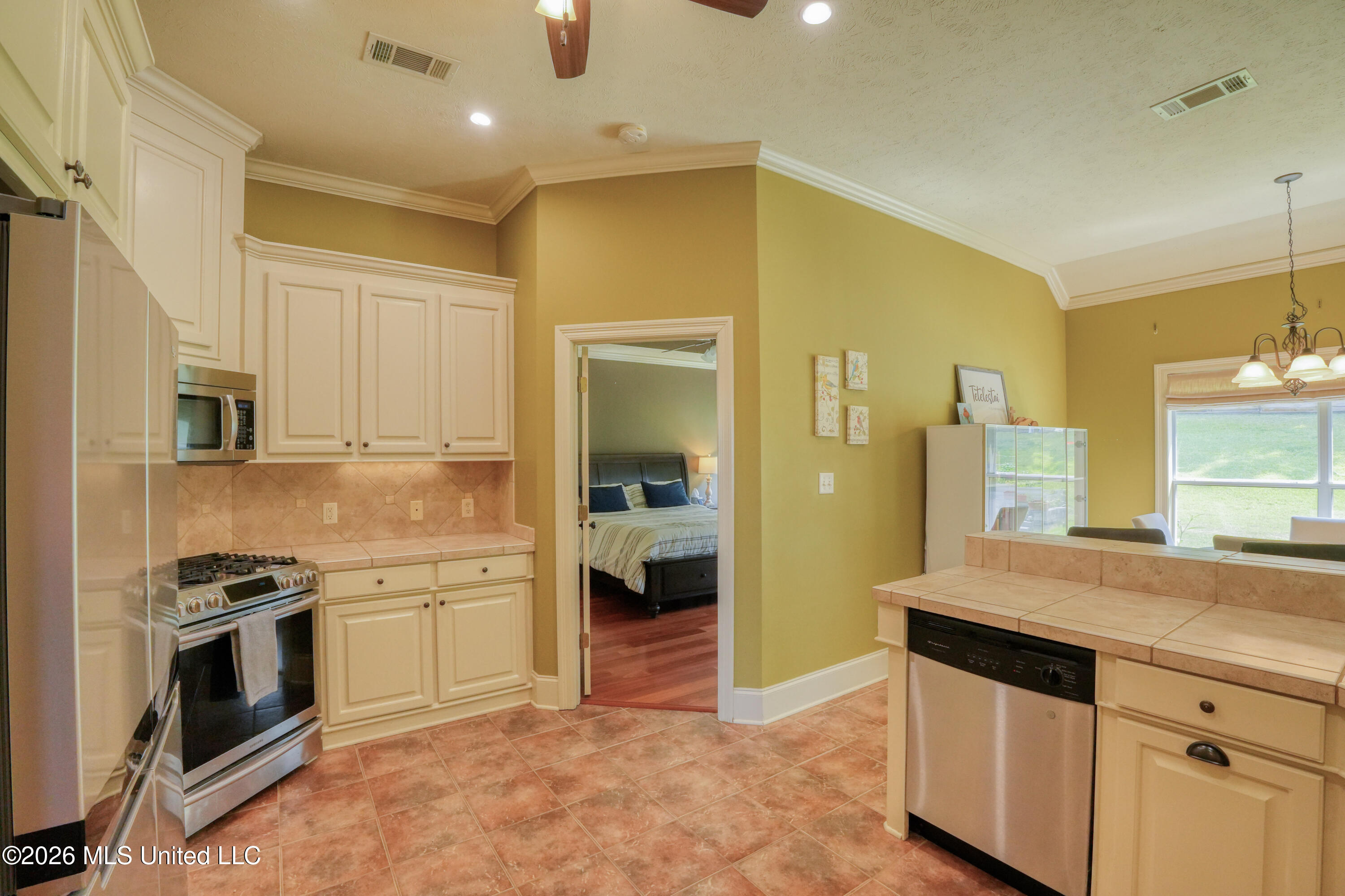 125 Baileys Ridge Circle Clinton, MS 39056 - Photo 8 of 40 18-DSC01152_HDR