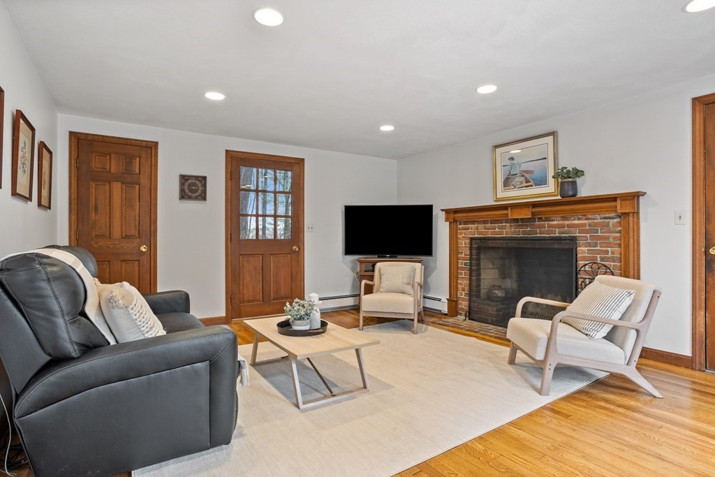 21 Green Road Bolton, MA 01740 - Photo 20 of 38