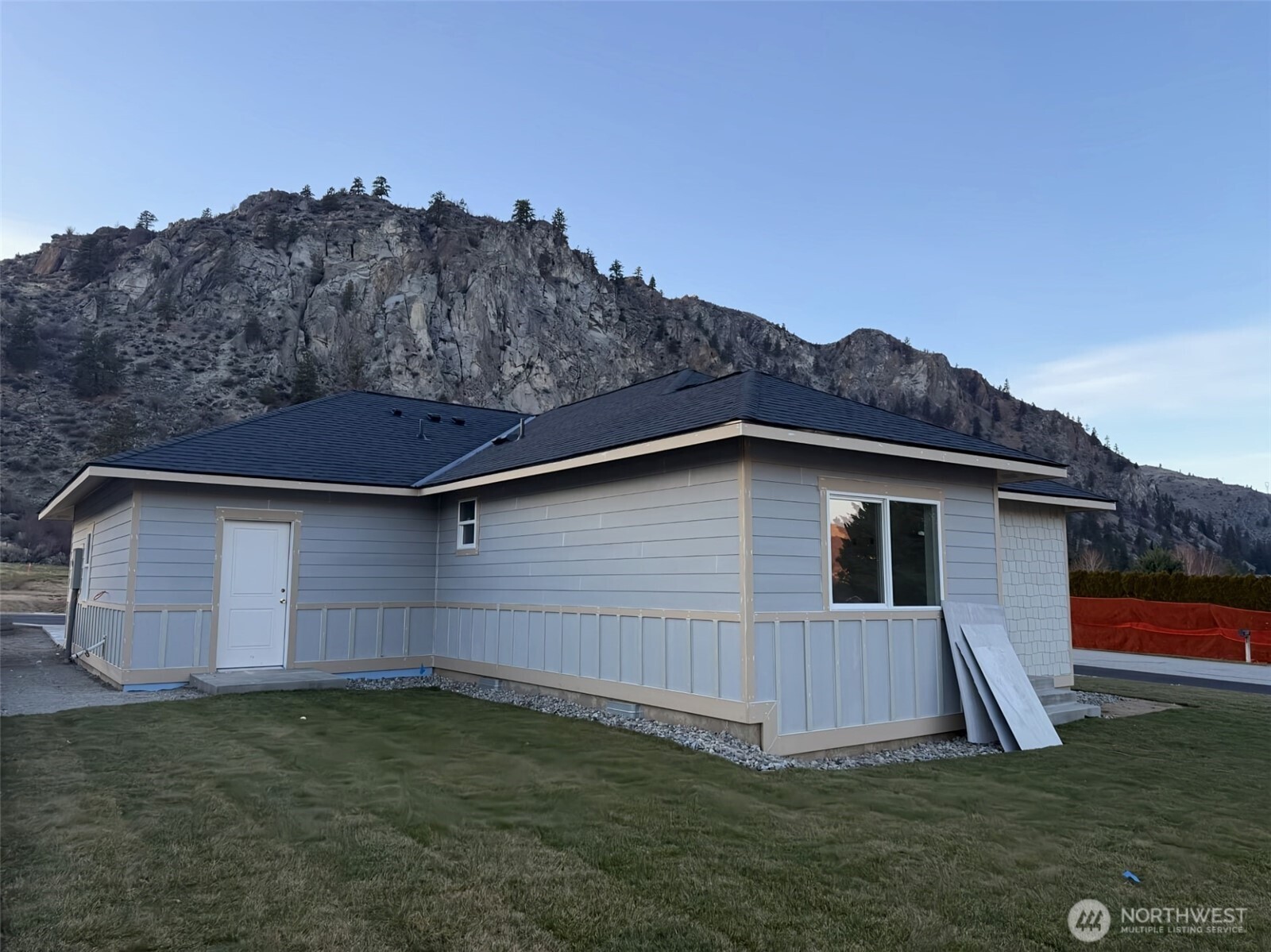 0 Stonebasin Street Entiat, WA 98822 - Photo 2 of 5 a backyard of a house with lots of green space